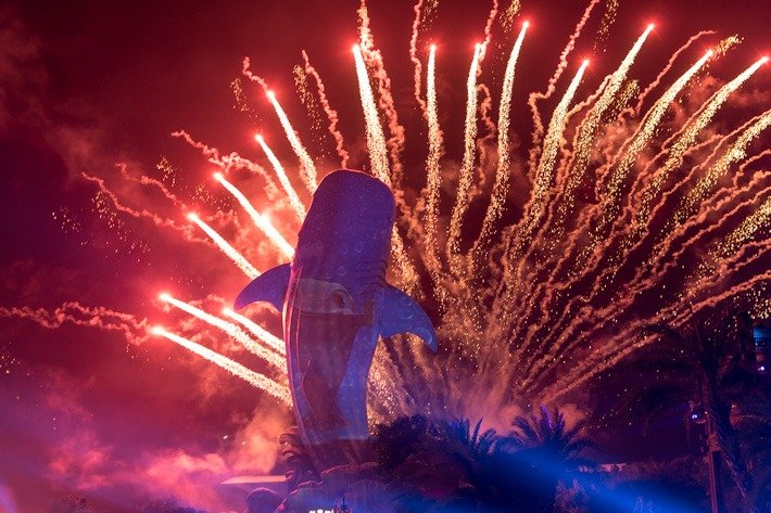 Chimelong-Ocean-Kingdom-Fireworks-Sharkwhale